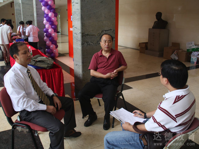 365bet����ƽ̨��ַ���³���Ժ��������/��ɽ��ѧ�ߵȼ�������ѧԺԺ���Թ���ͬʱ����ý��ɷ�